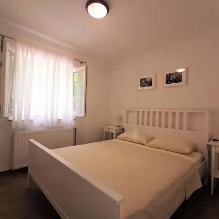 Pensjonat Vedrana Dobrinj