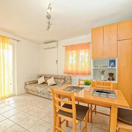 بيت ضيافة Vedrana Dobrinj