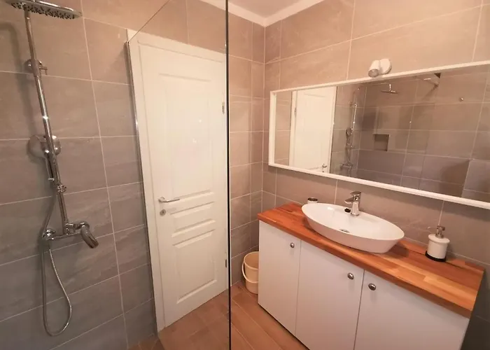 Vedrana Πανσιόν 3*